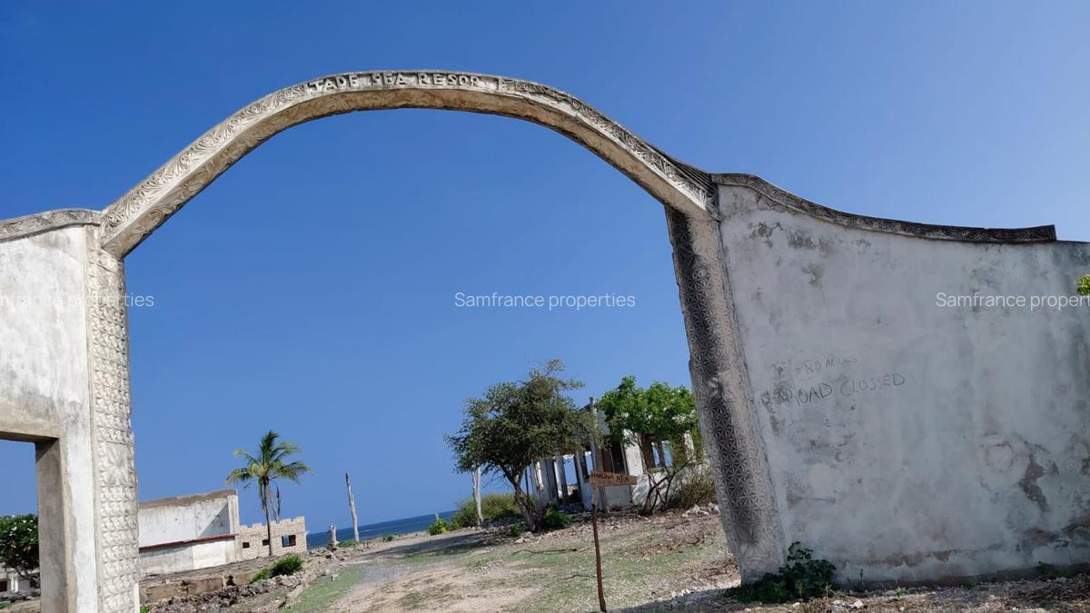 2 ac Residential Land at Jacaranda - 3