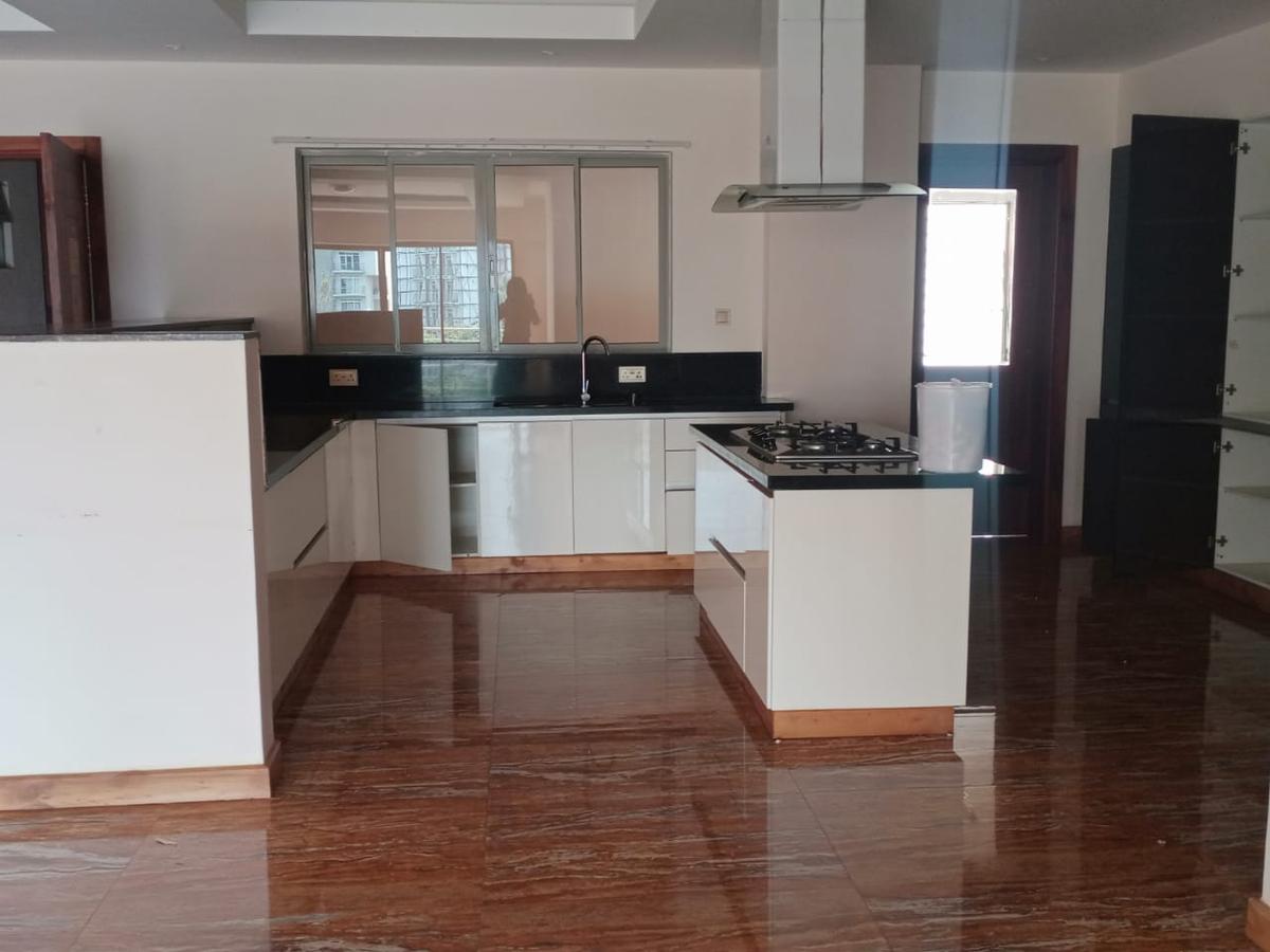 4 Bed Apartment with En Suite in Kileleshwa - 11