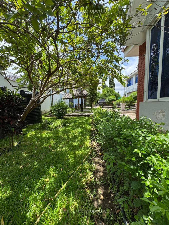 5 Bed Villa with En Suite at Utange - 8