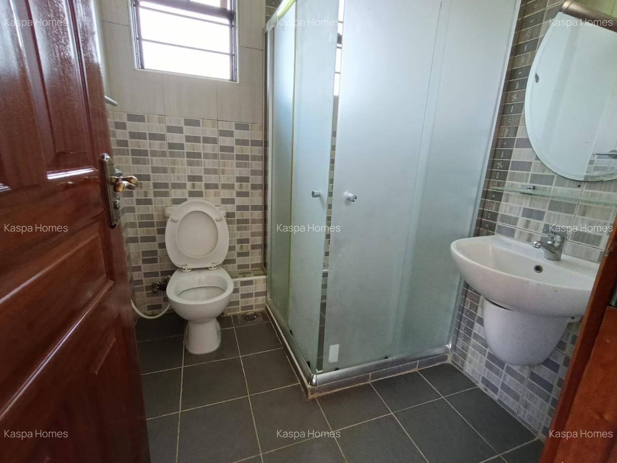 5 Bed House with En Suite in Lavington - 13