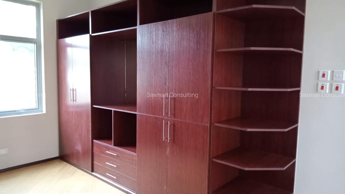 6 Bed House with En Suite in Karen - 8