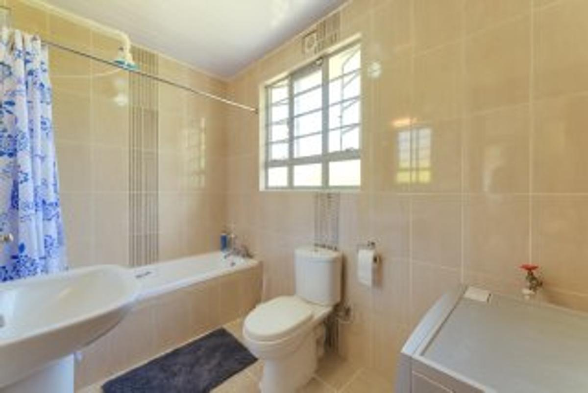 Serviced 1 Bed Apartment with En Suite in Runda - 8