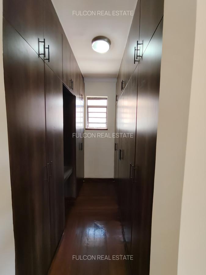 5 Bed Villa with En Suite in Lavington - 5