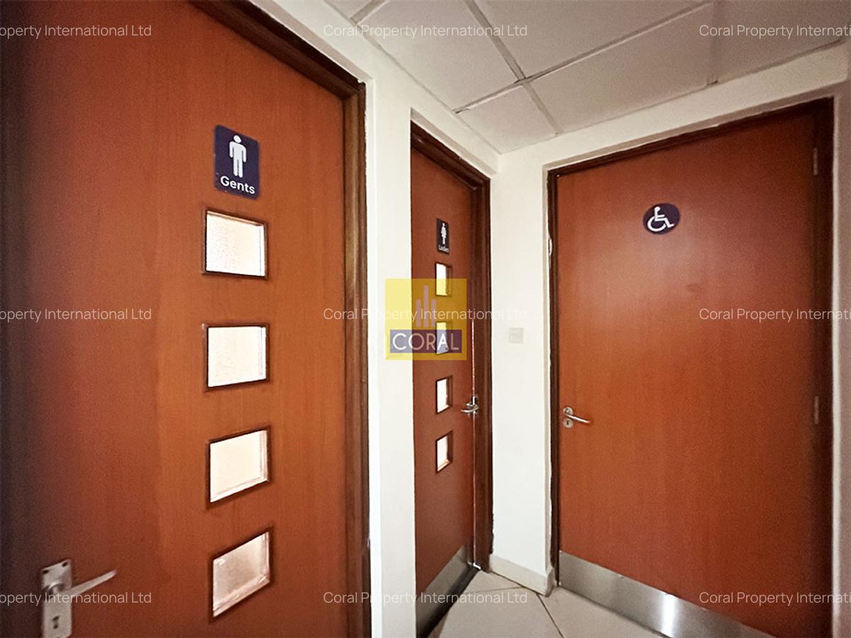 4,066.4 ft² Office in Westlands Area - 9