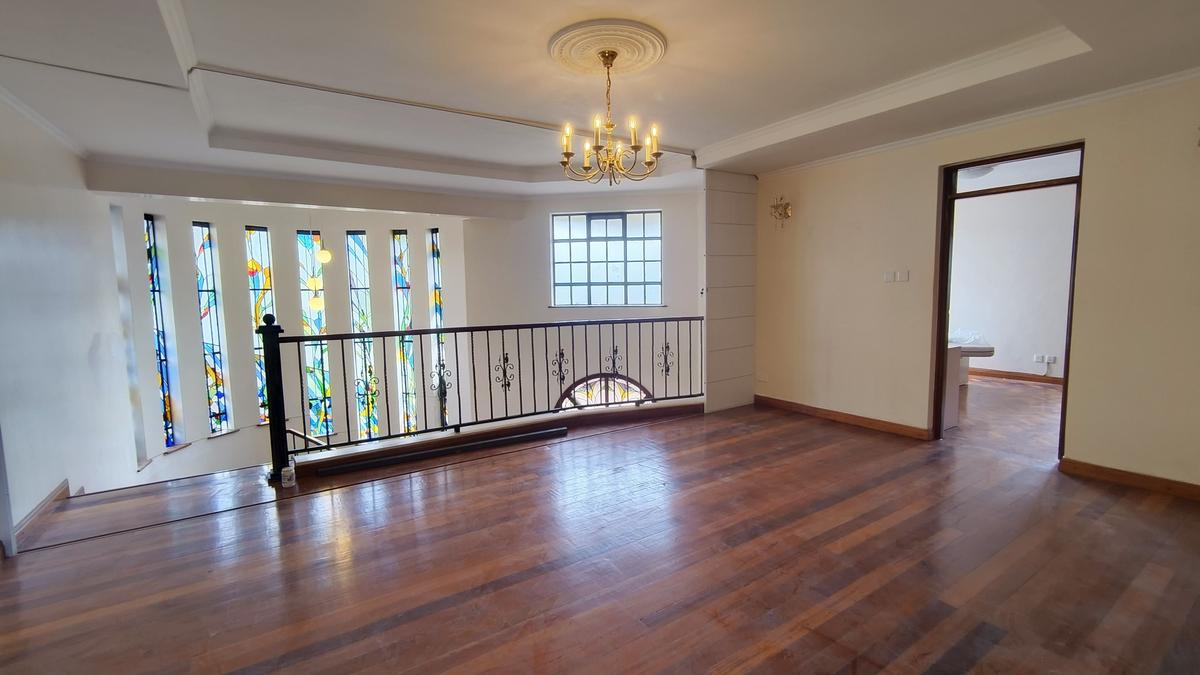 5 Bed House with En Suite in Kitisuru - 11