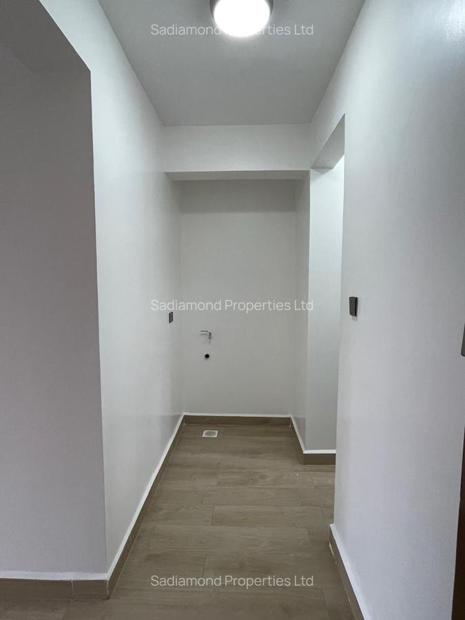 1 Bed Apartment with En Suite in Westlands Area - 2