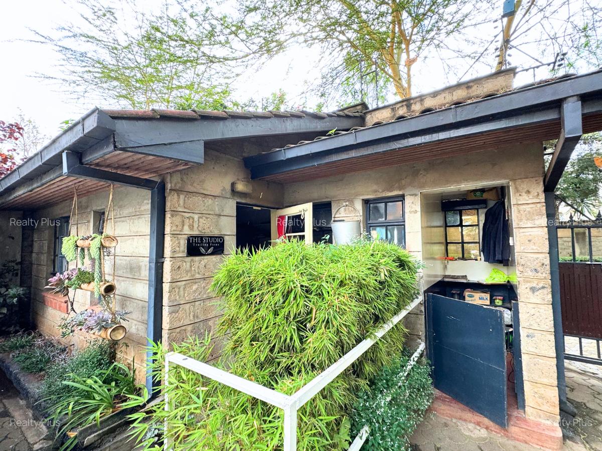 Bedsitter at Woodley - 1