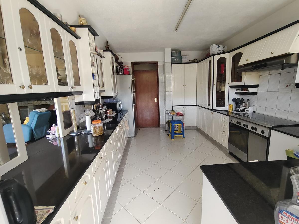 3 Bed Apartment with Borehole in Kileleshwa - 13