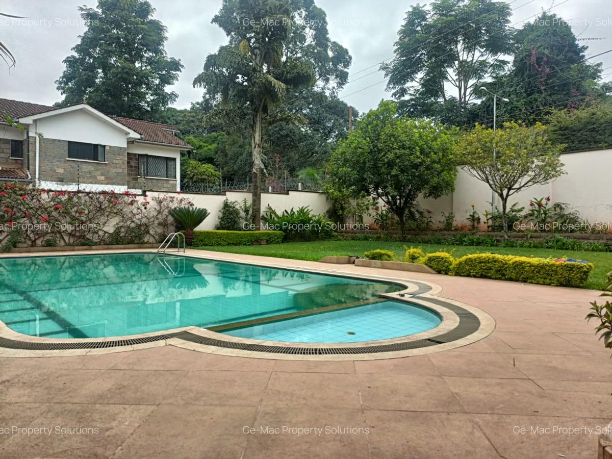 4 Bed House with En Suite in Spring Valley - 14