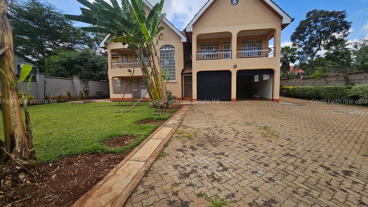 4 Bed House with En Suite in Rosslyn - 3