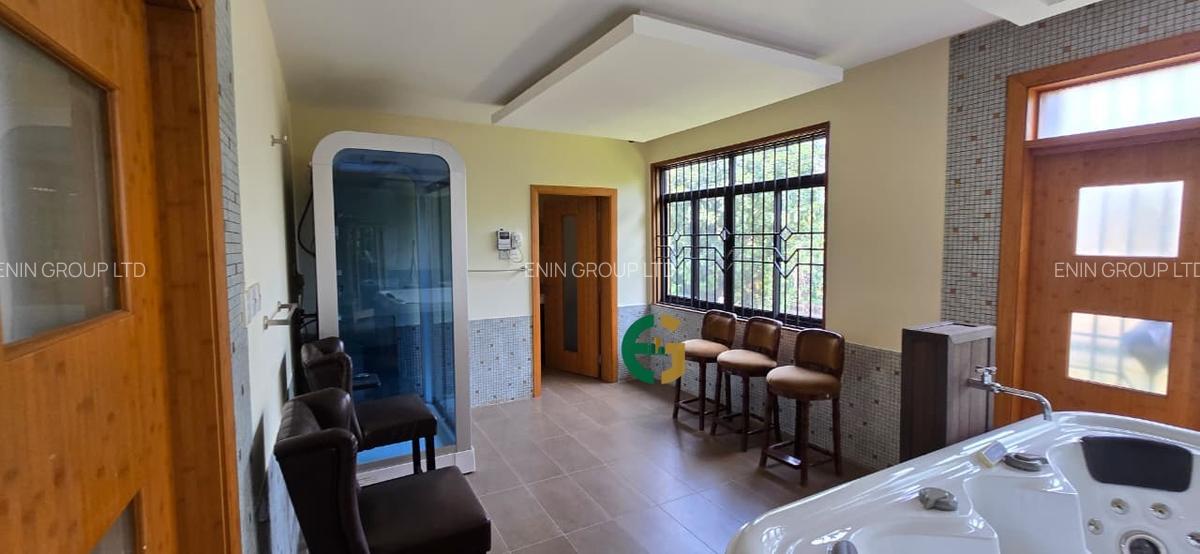 5 Bed House with En Suite in Kyuna - 14