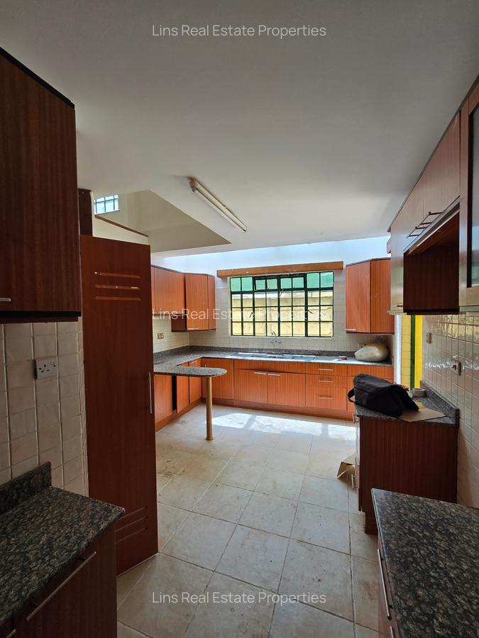 4 Bed Townhouse with En Suite in Kileleshwa - 9