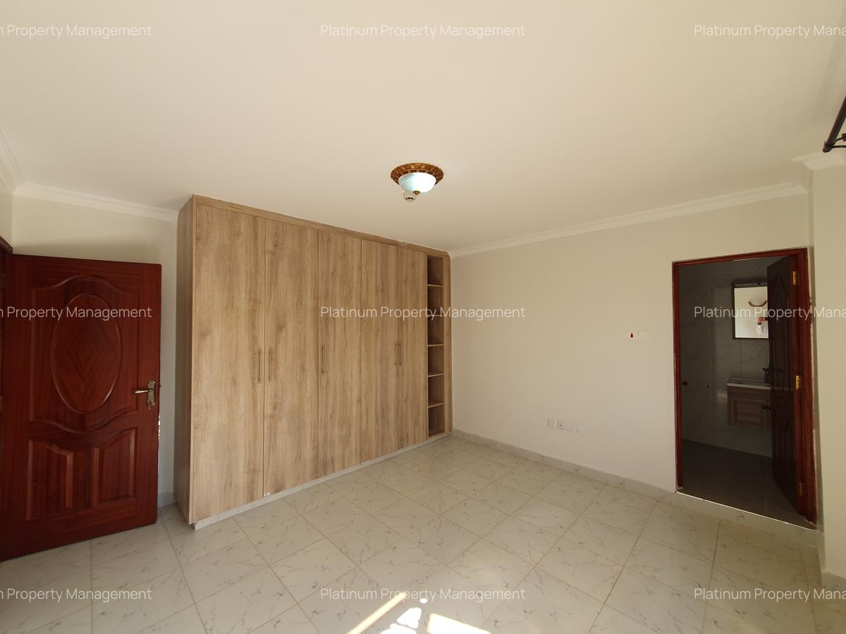 3 Bed Apartment with En Suite at City Park Drive - 15