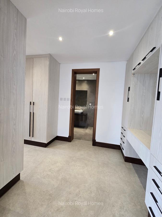 5 Bed Townhouse with En Suite at Kinanda Road - 14