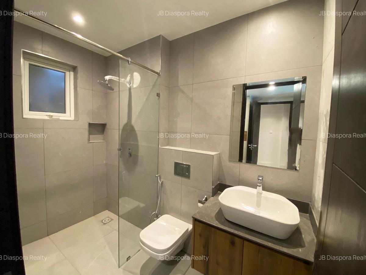 5 Bed Apartment with En Suite at General Mathenge - 4