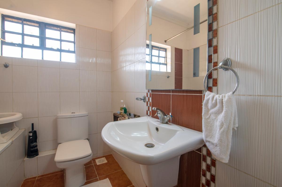 4 Bed Townhouse with En Suite in Langata - 19