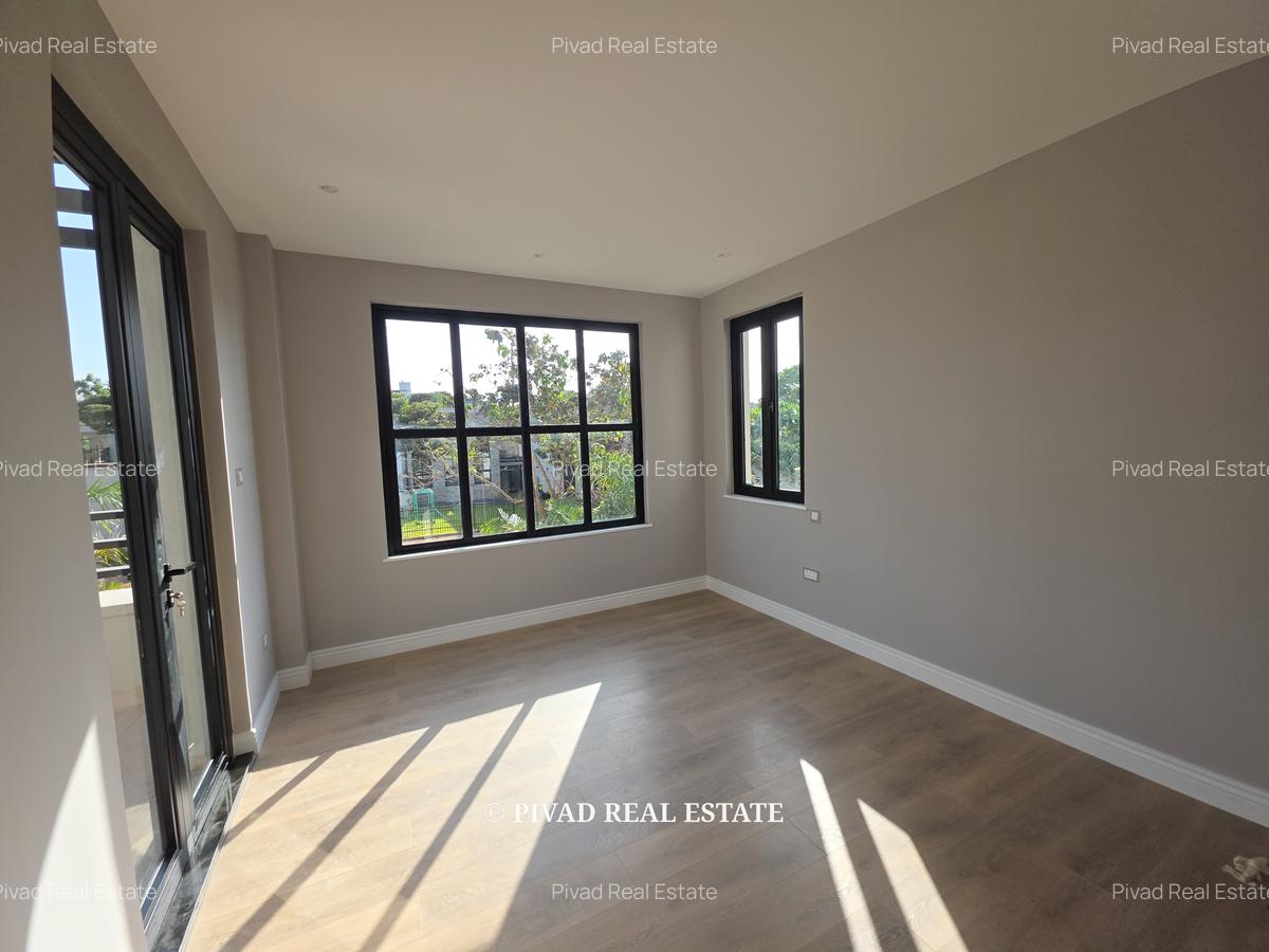 4 Bed Townhouse with Swimming Pool in Runda - 8