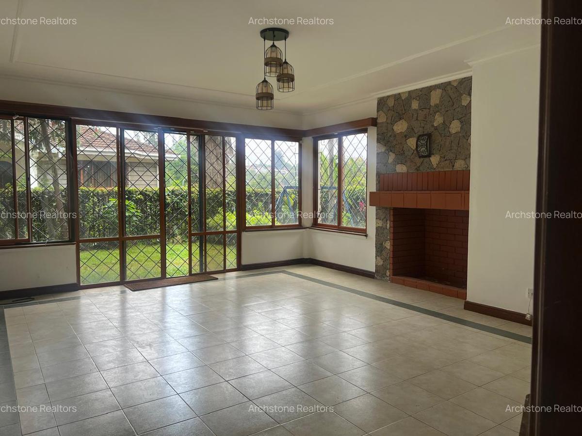 4 Bed Townhouse with En Suite in Brookside - 4