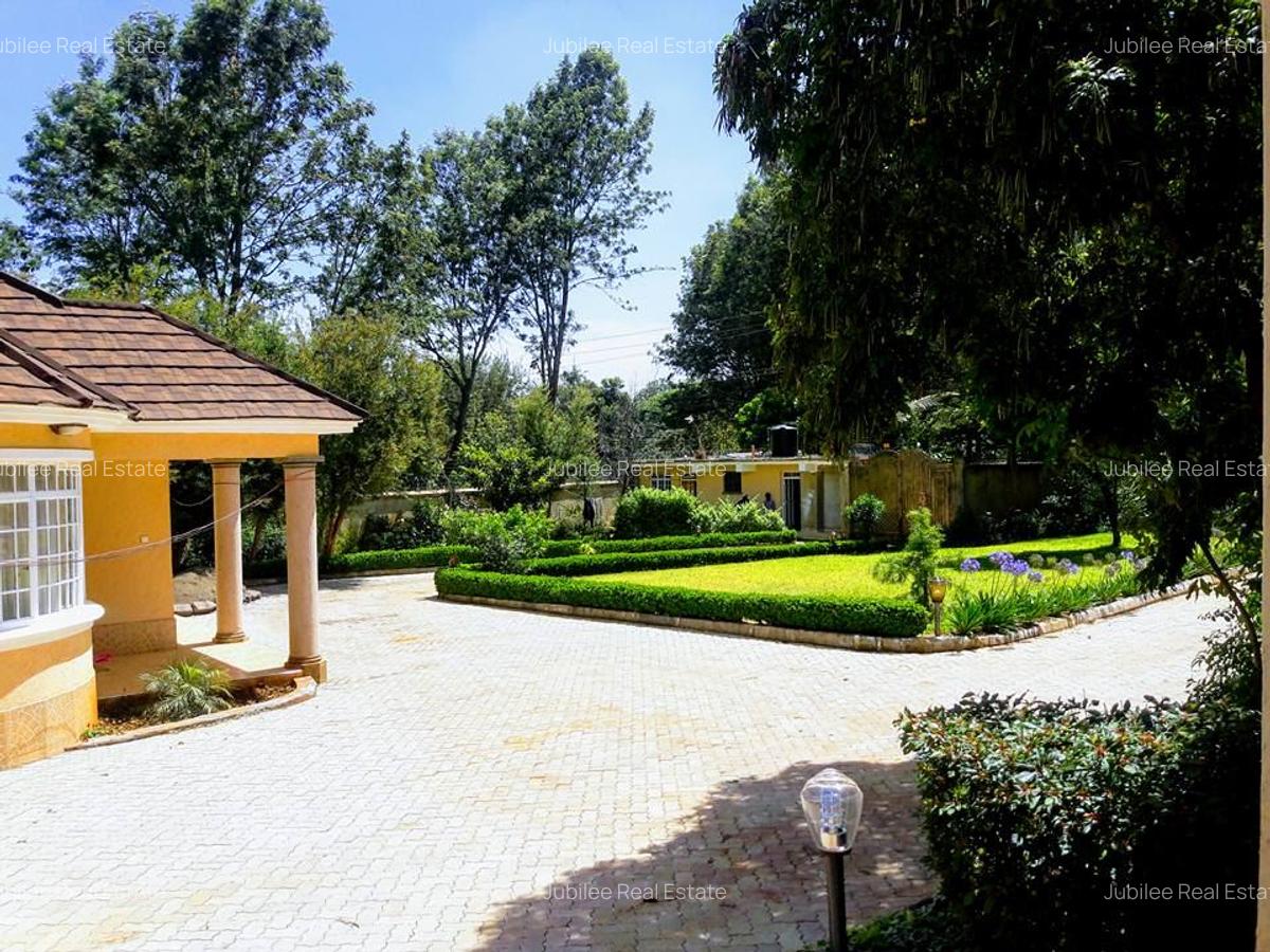 7 Bed House with En Suite in Runda - 6