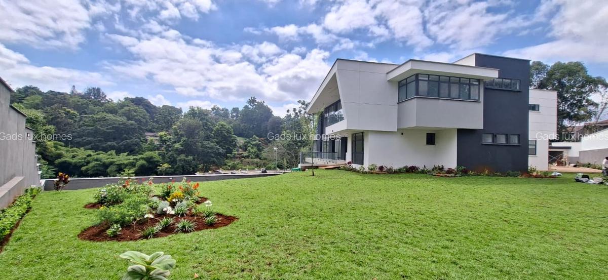 5 Bed Villa with En Suite at Nyari - 20