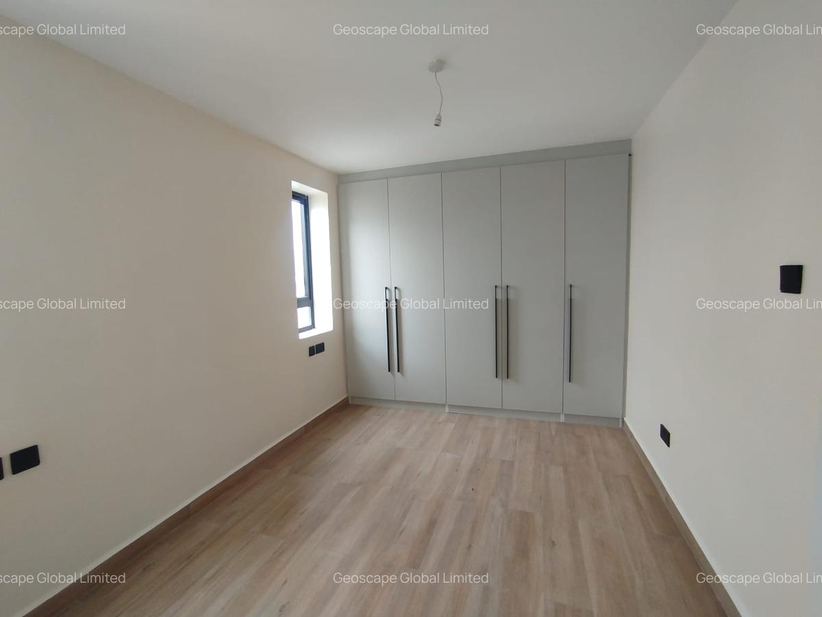 4 Bed Apartment with En Suite in General Mathenge - 15