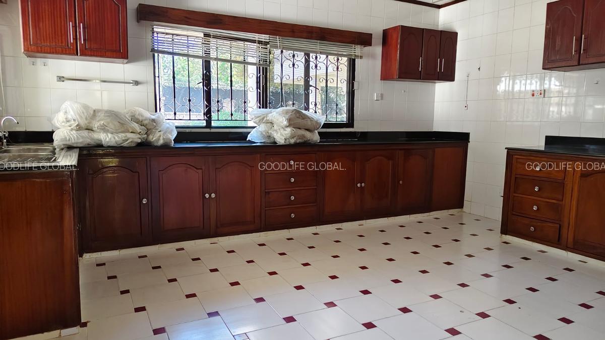 4 Bed House with En Suite at Thigiri - 11