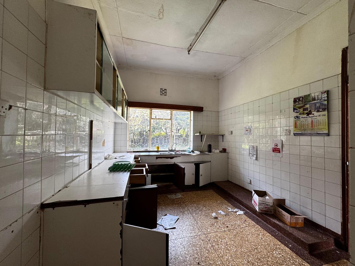 1 ac Commercial Property with Parking in Riverside - 10