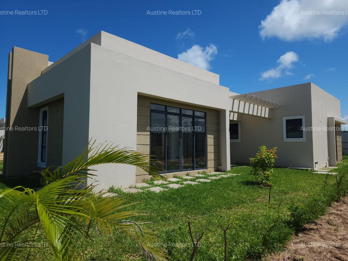 4 Bed Townhouse with En Suite in Vipingo - 2