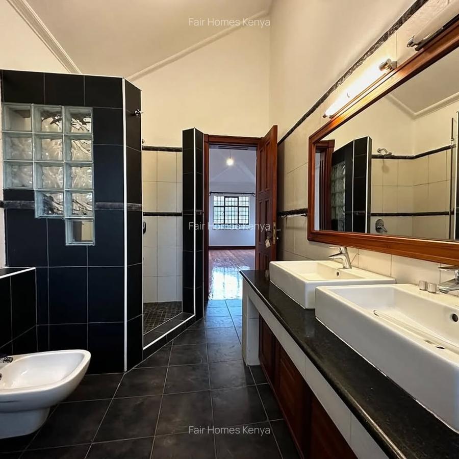 4 Bed Townhouse with En Suite at Peponi Road - 11