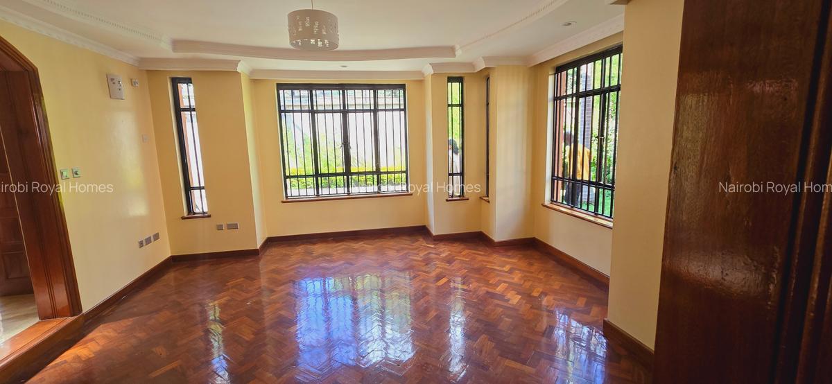 4 Bed Townhouse with En Suite at Lavington Green - 11