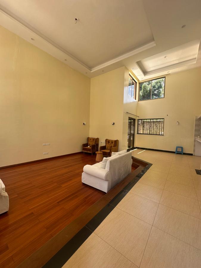5 Bed Townhouse with En Suite in Lavington - 1