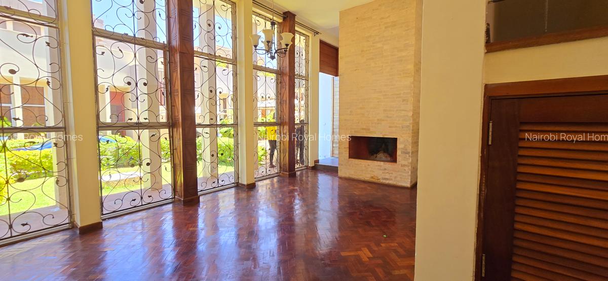 5 Bed Townhouse with En Suite at Muthangari Road - 10