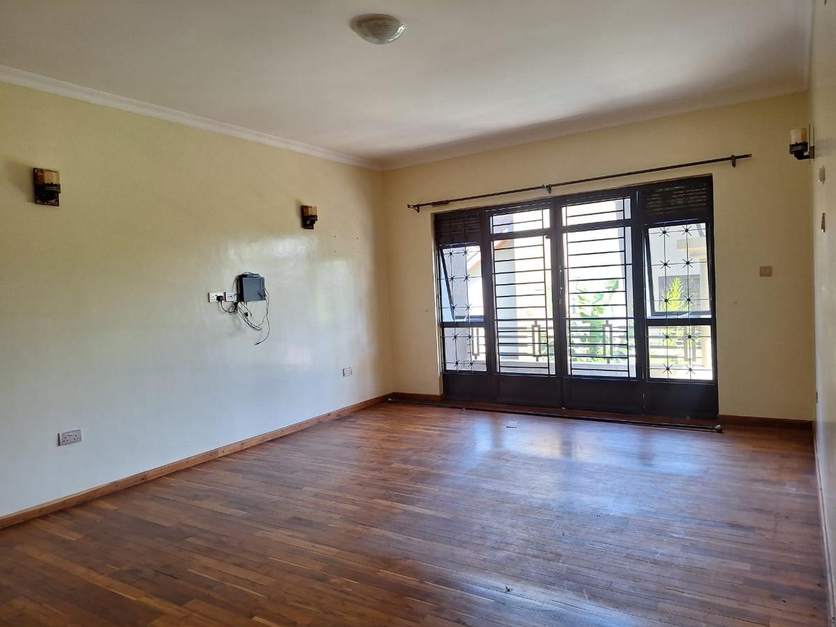 4 Bed Townhouse with En Suite in Runda - 6