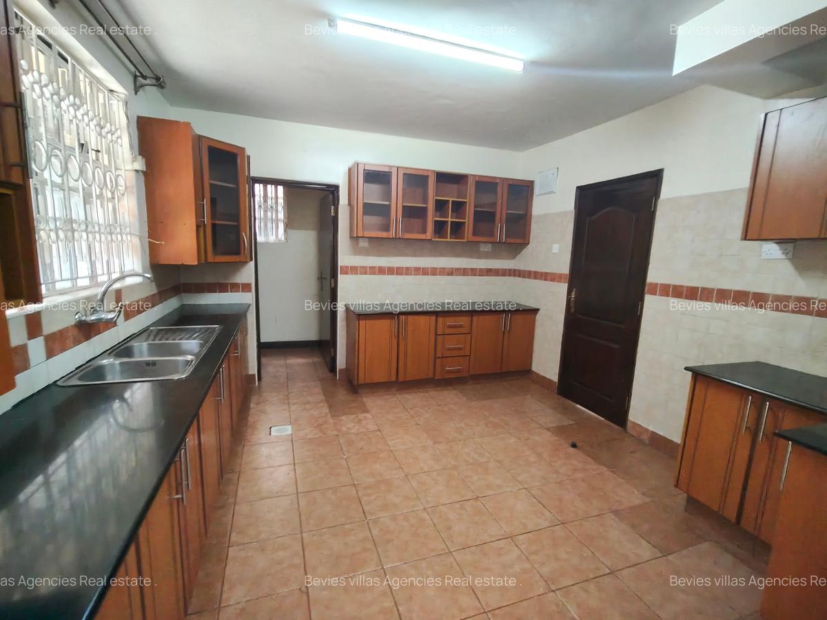 4 Bed Townhouse with En Suite at Kileleshwa - 13