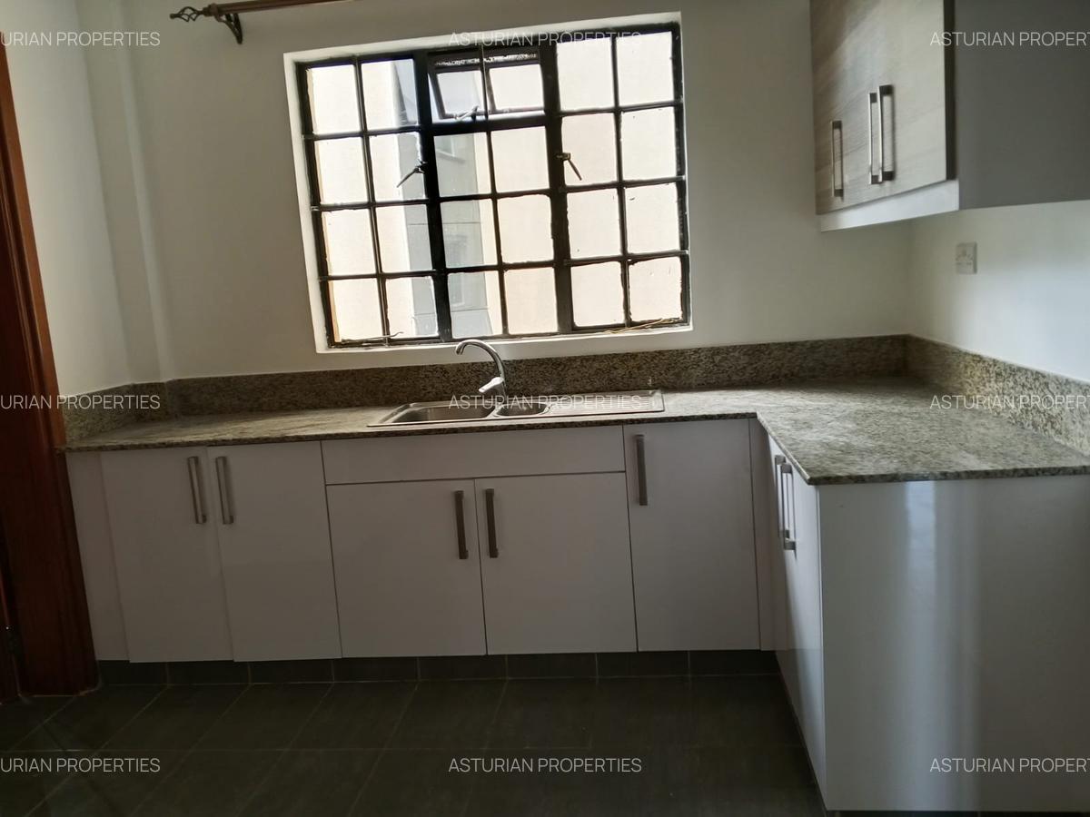 2 Bed Apartment with En Suite in Westlands Area - 15