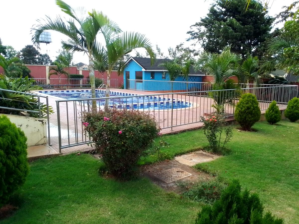 5 Bed Villa with En Suite in Runda - 14