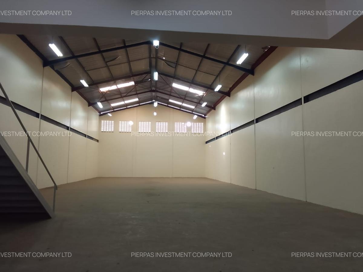 8,500 ft² Warehouse with Service Charge Included in Embakasi - 2