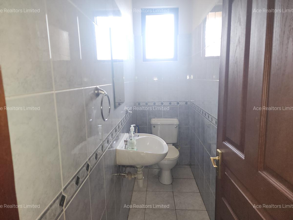 3 Bed Apartment with En Suite at Parklands Road - 9