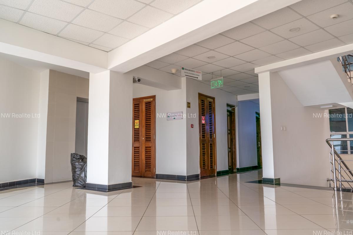 1,000 ft² Office with Service Charge Included in Upper Hill - 4