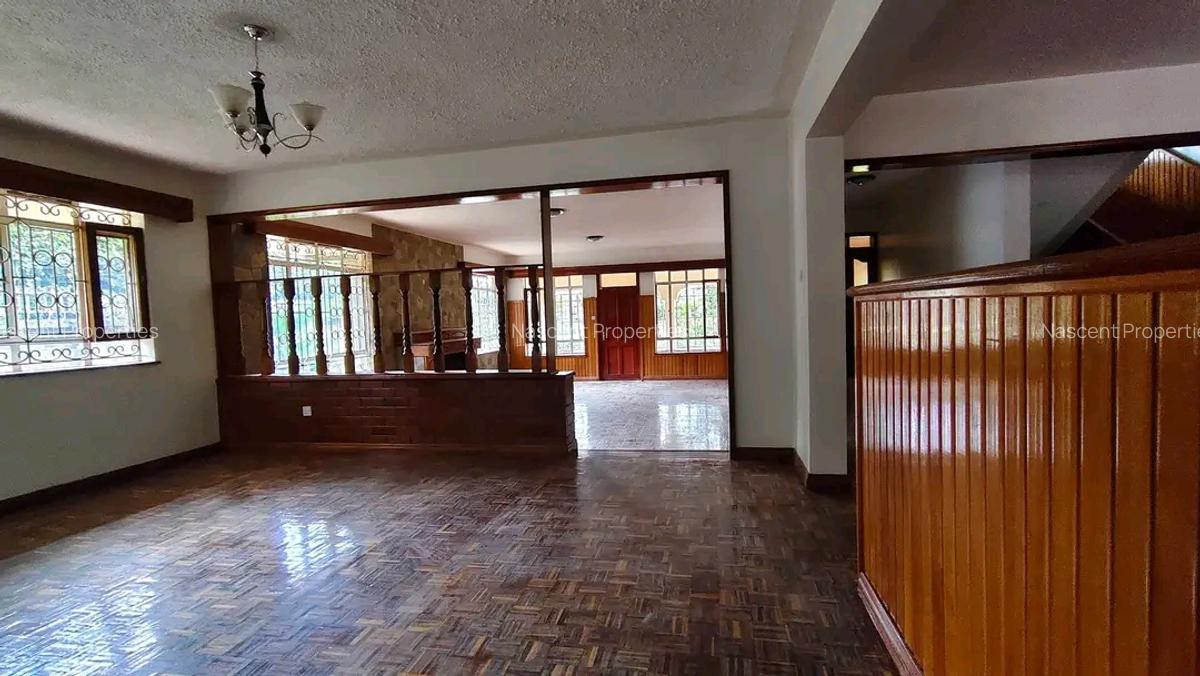 5 Bed House with En Suite in Nyari - 11