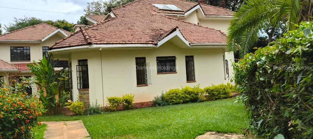 4 Bed Townhouse with En Suite at Spring Valley - 5