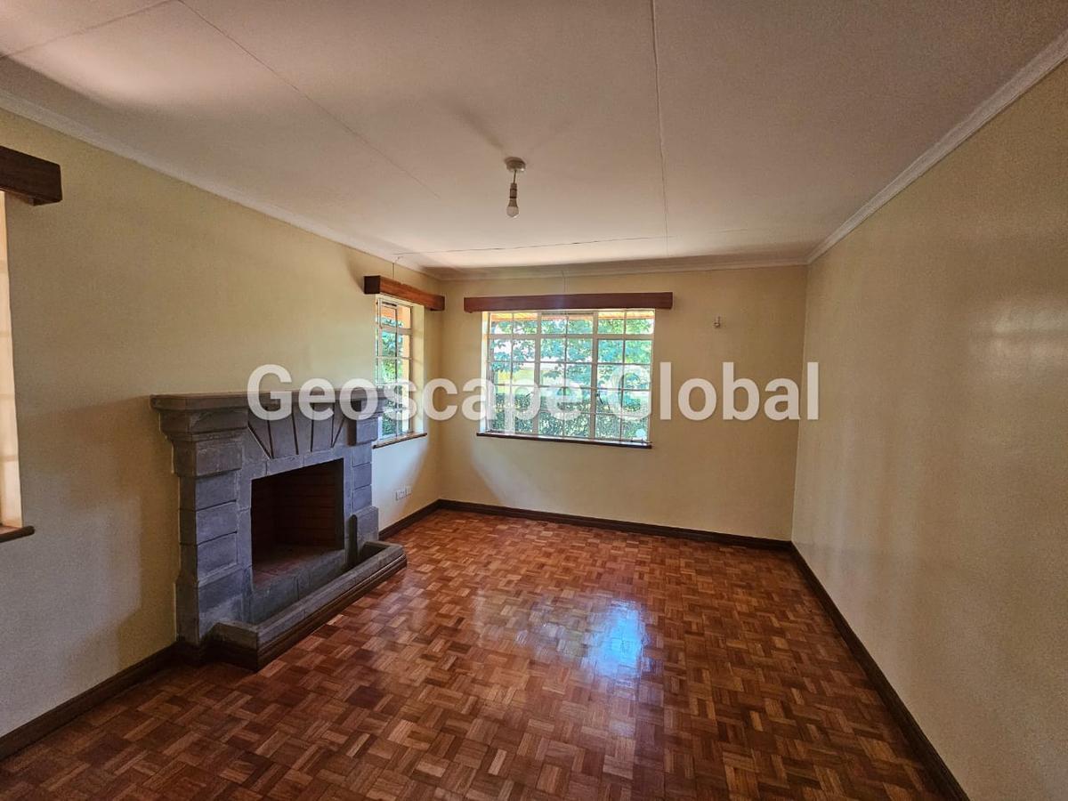 4 Bed House with En Suite in Runda - 14