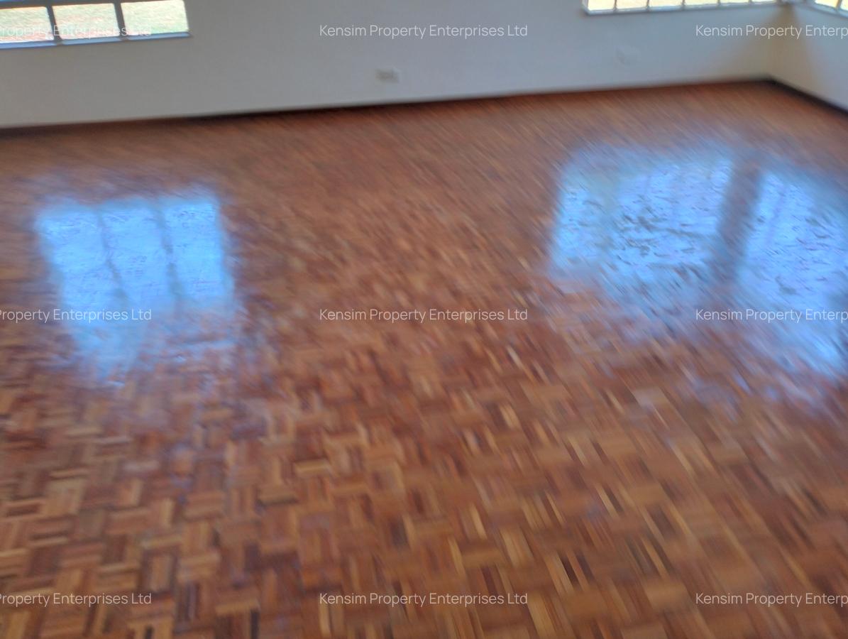 5 Bed Townhouse with En Suite in Karen - 8