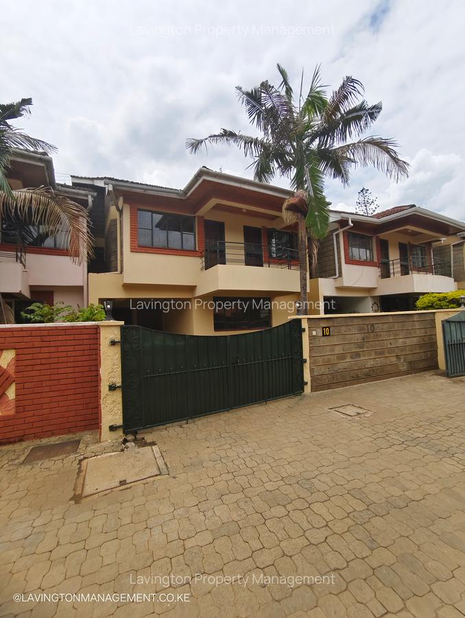 5 Bed Townhouse with En Suite at Lavington Green - 3