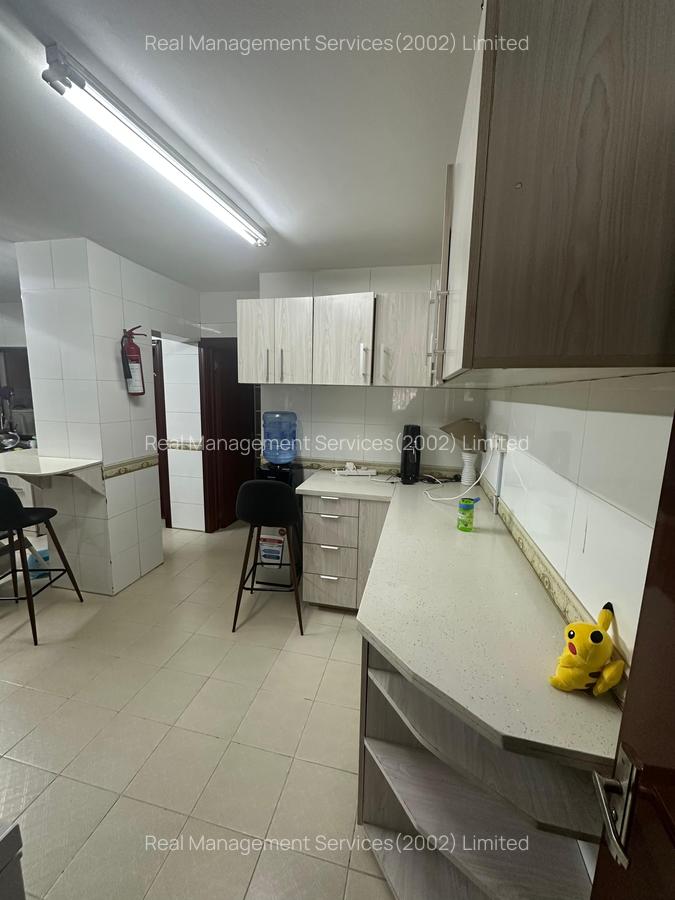 3 Bed Apartment with En Suite in Kileleshwa - 4
