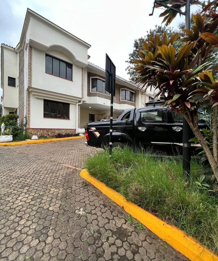 4 Bed Townhouse with En Suite in Westlands Area - 1