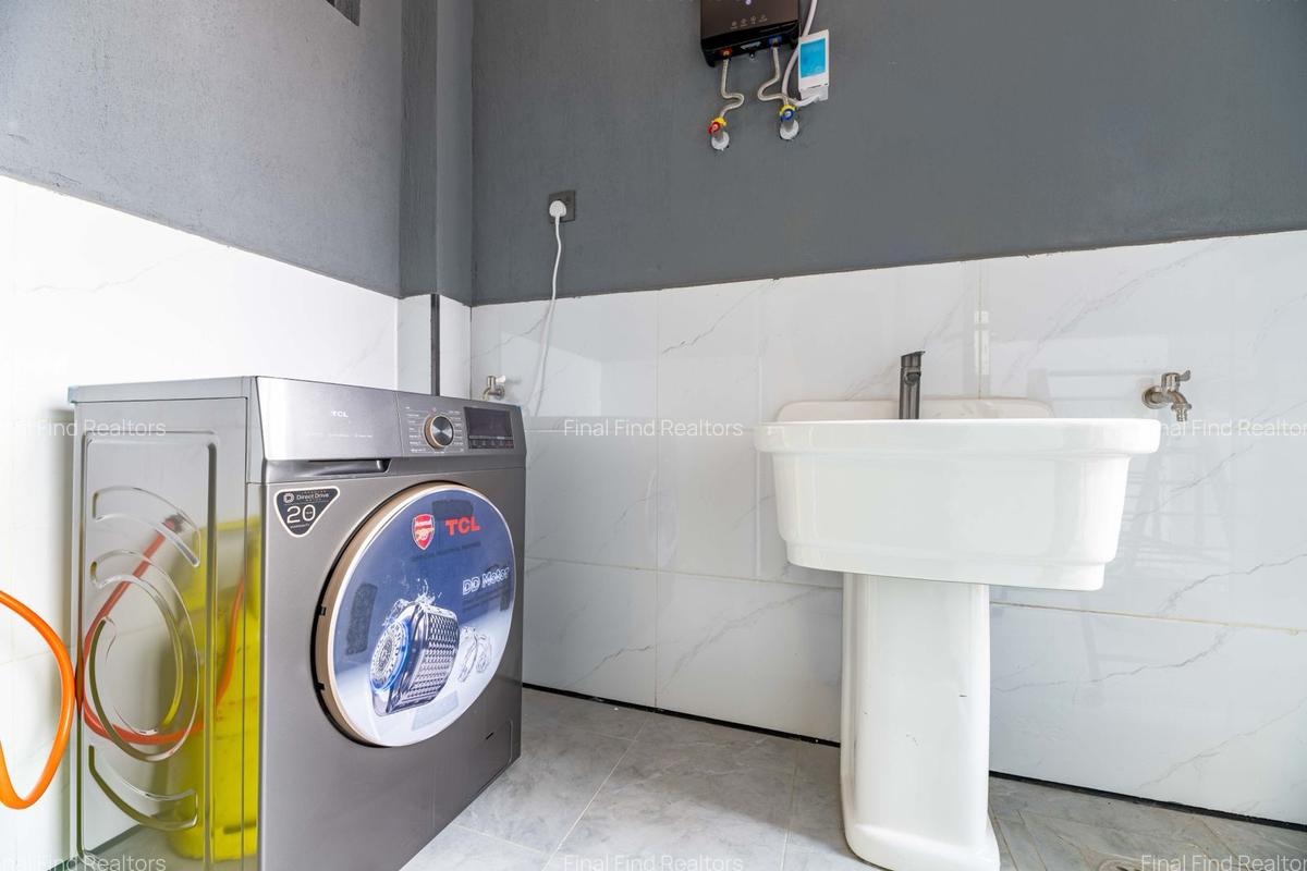 Furnished 1 Bed Apartment with Swimming Pool in Kilimani - 10