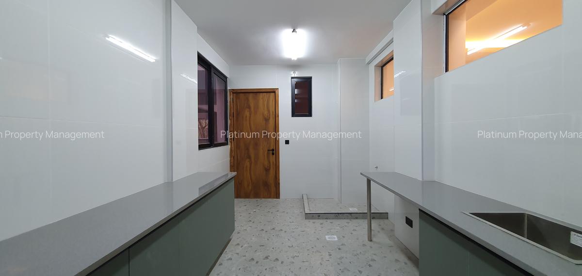 4 Bed Apartment with En Suite at Peponi Rd - 9