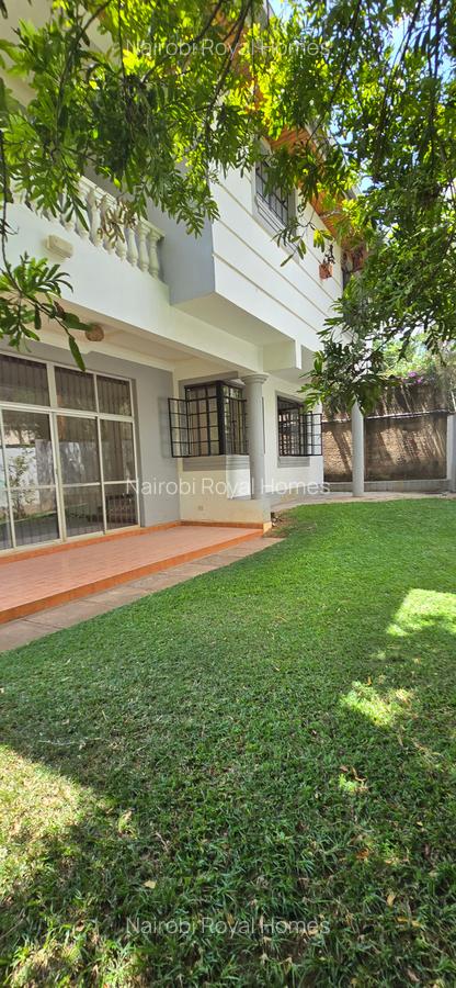 4 Bed Townhouse with En Suite at Lavington Green - 7