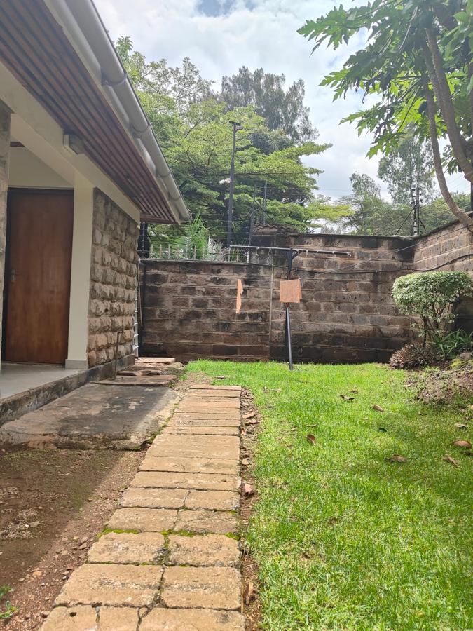 5 Bed House with En Suite at Lavington - 4